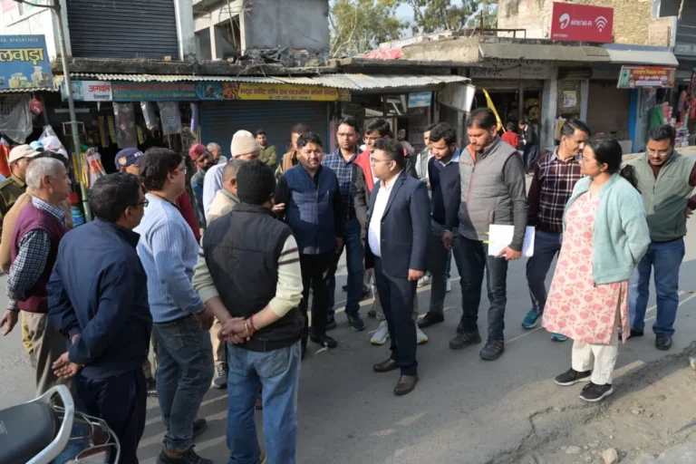 एनएच पर अतिक्रमण और मलबा जल्द हटाए, होगी कठोर कार्यवाही, सख्ती से बोले डीएम रुद्रप्रयाग