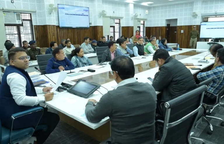 40 शिकायतें दर्ज, 16 का मौके पर ही निस्तारण; जिलाधिकारी ने दिए समयबद्ध समाधान के निर्देश