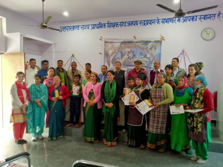 नौनिहालो के भोजन की स्वच्छता व गुणवत्ता जरूरीः नेगी, पी0एम0पोषण के तहत पाक कला प्रतियोगिता। भोजनमाता बैशाखी व सुमित्रा ने पहला स्थान पाया