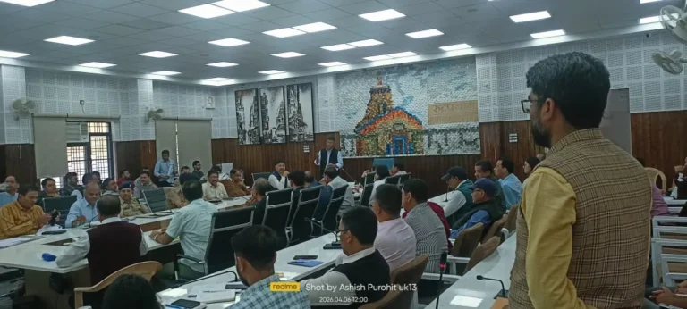 कोटखाल–जागतोली मोटर मार्ग की बदहाल स्थिति पर भड़का जनाक्रोश, जनता दरबार में गूंजा मुद्दा, जिला पंचायत सदस्य जयवर्धन काण्डपाल ने उठाई आवाज, एडीएम ने पीएमजीएसवाई अधिकारियों को लगाई फटकार