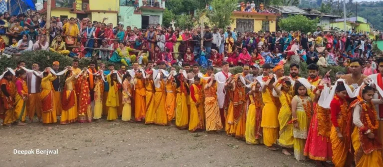 माँ चण्डिका फलासी महायज्ञ के आठवें दिन निकली दिव्य जलयात्रा, श्रद्धालुओं की उमड़ी भारी भीड़