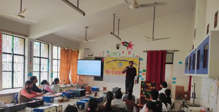 अगस्त्यमुनि महाविद्यालय में “नवीन कैरियर अवसर” पर विशेष काउंसलिंग कार्यक्रम आयोजित