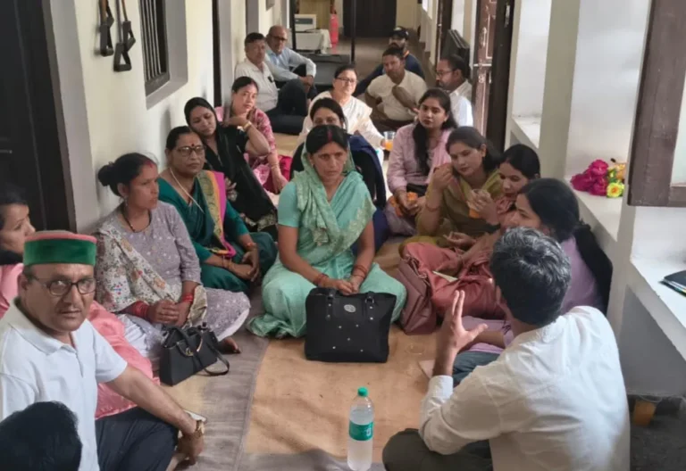 पूर्व प्रधानमंत्री राजीव गांधी की पुण्यतिथि पर कांग्रेस कार्यकर्ताओं ने दी श्रद्धांजलि