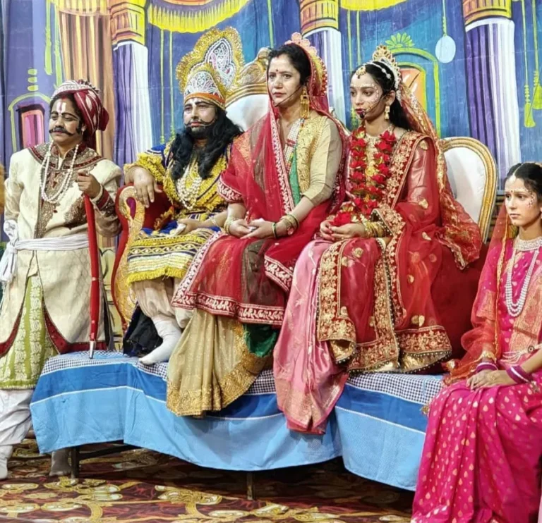 अगस्त्यमुनि महिला रामलीला की चतुर्थ रात्रि: सीता विदाई एवं राम वन गमन लीला से नम हुईं आँखें