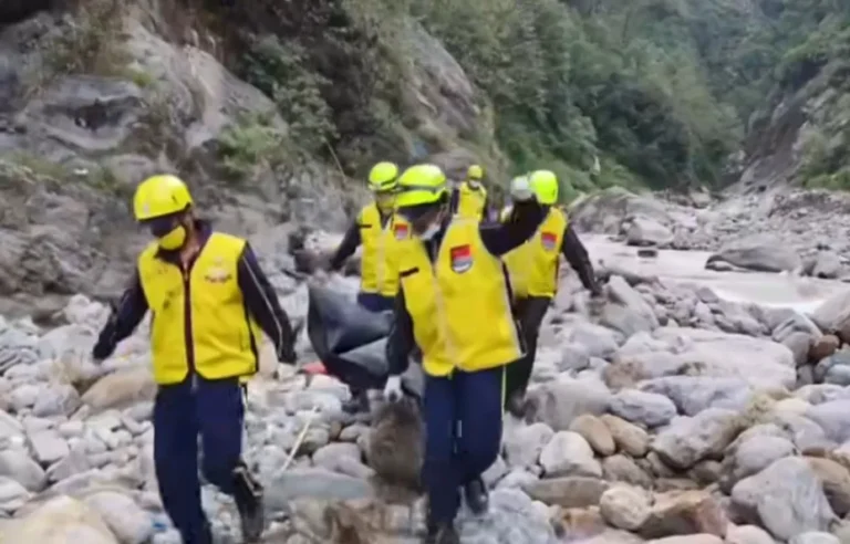 केदारनाथ पैदल मार्ग पर सनसनी, गौरीकुंड के पास मिला अज्ञात शव