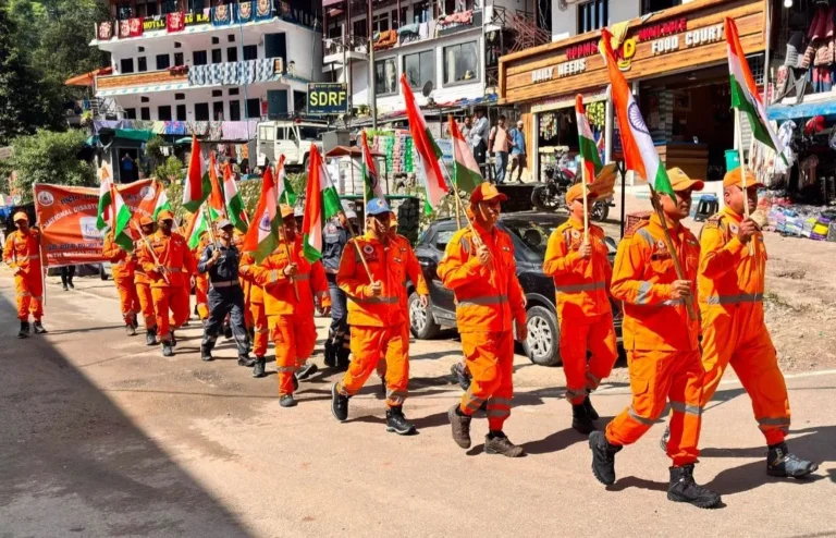 सोनप्रयाग में NDRF ने चलाया ‘हर घर तिरंगा’ अभियान, जवानों ने घर-घर बांटे तिरंगे