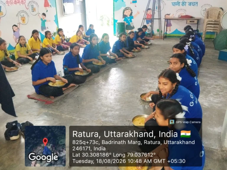 पीएम पोषण योजना में लापरवाही पर सख्ती, DEO ने कहा – रोजाना हो किचन कम स्टोर का निरीक्षण, सुरक्षा में चूक अक्षम्य