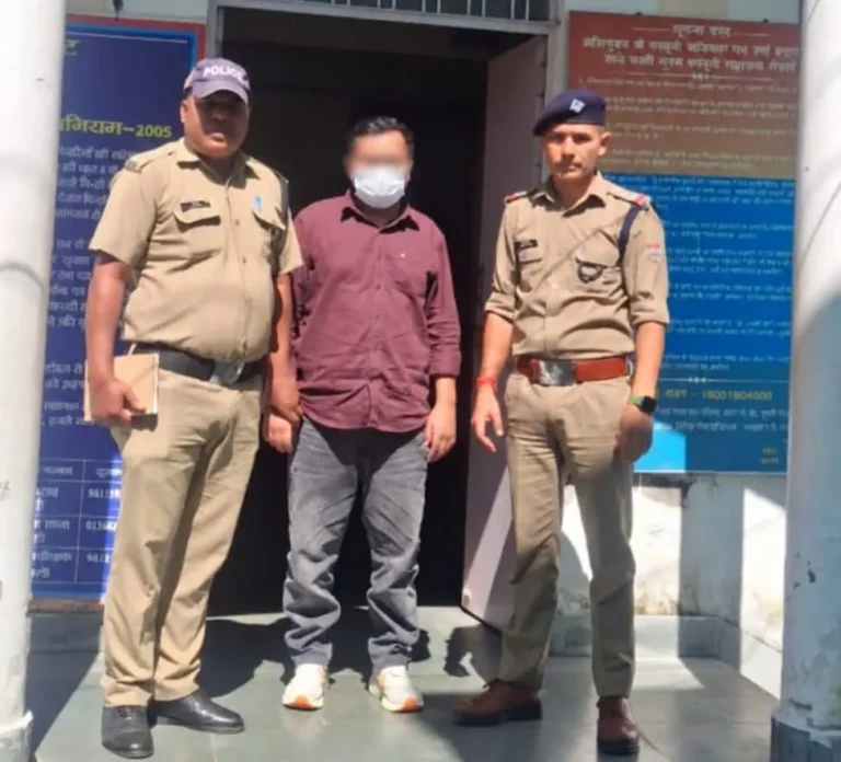 केदारनाथ यात्रा में फर्जी हेली टिकट से 5 लाख की ठगी, रुद्रप्रयाग पुलिस ने किया गिरफ्तार